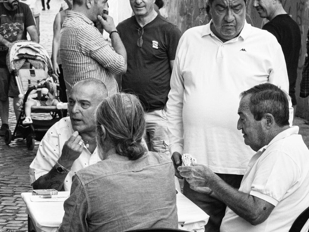 ល្បែងល្បី និងការវិវត្តន៍ក្នុងសង្គមសម័យថ្មី